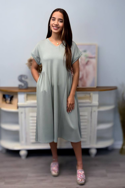 Willow Grace Midi Dress